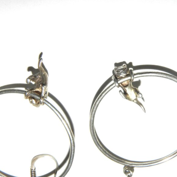 Vintage Playful Hanging Kittens Sterling Silver Earrings - Picture 11 of 13